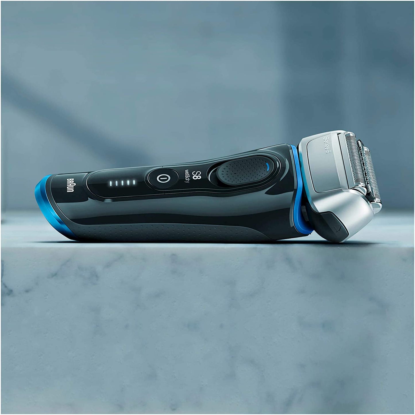 Men Shaver - 8 Series with cleaning catridge BRN.8325S