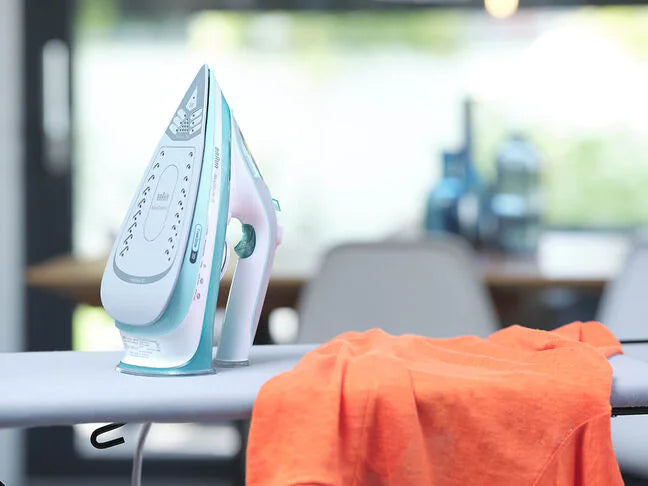 TexStyle 5 Steam Iron SI 5010 Green