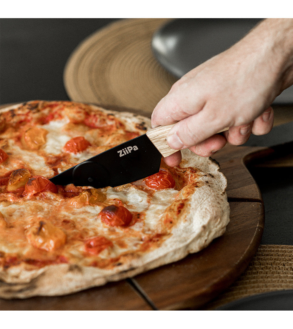 ZIIPA AQUINO PIZZA KNIFE WITH WHEEL