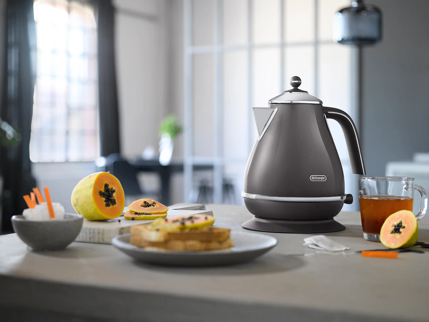 DELONGI ELECTRIC KETTLE GY KBOT3001.GY DLI.KBOT3001GY