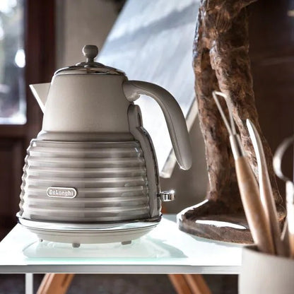 DELONGI ELECTRIC KETTLE GY 1.5 L KBZS3001.BG 1.5L DLI.KBZS3001.BG