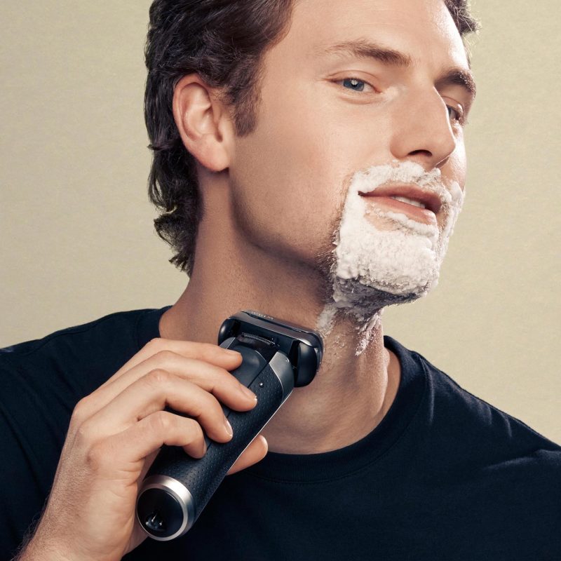 Braun Series 9 Pro 9477cc Wet &amp; Dry shaver with 5-in-1 SmartCare center and PowerCase, silver BRN.9477CC